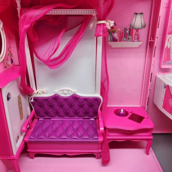 Vintage 1998 Barbie Dream House Foldable Playset Pink Castle Mattel - Picture 4 of 13